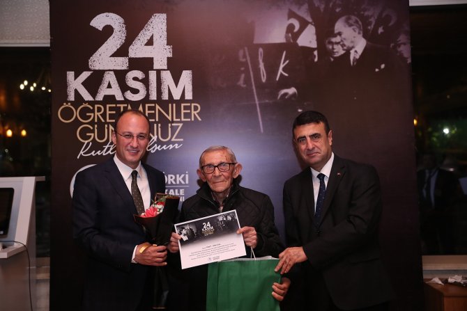 Başkan Örki, Emekli Öğretmenlerle Bir Araya Geldi