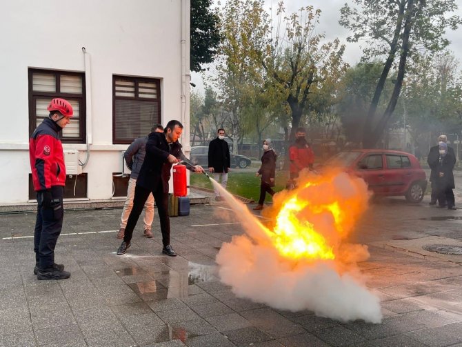 Büyükşehir Personellerine Acil Durum Eğitimi Verildi
