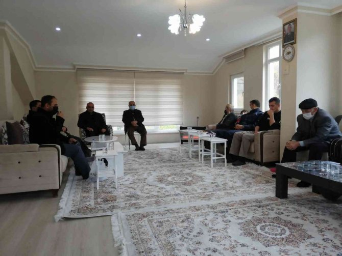 Alaçamlı Şehit Astsubay Kabri Başında Anıldı