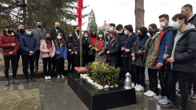 Şehit Aybüke Öğretmen Mezarı Başında Anıldı