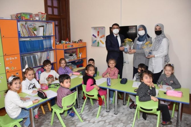 Başkan Çelik’ten Öğretmenlere 24 Kasım Jesti