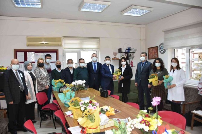 Başkan Çelik’ten Öğretmenlere 24 Kasım Jesti