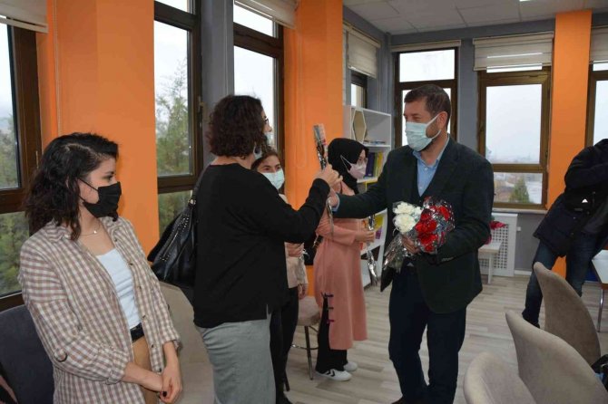 Sındırgı’da Emekli Öğretmenler Unutulmadı