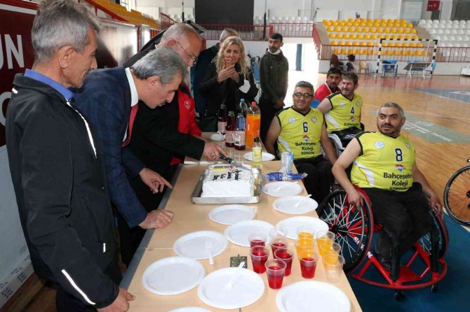 Sorgun Engelliler Umut Spor Kulübü, Öğretmenleri Unutmadı