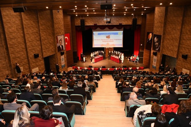 Yeni Atanan 682 Öğretmen Yemin Etti