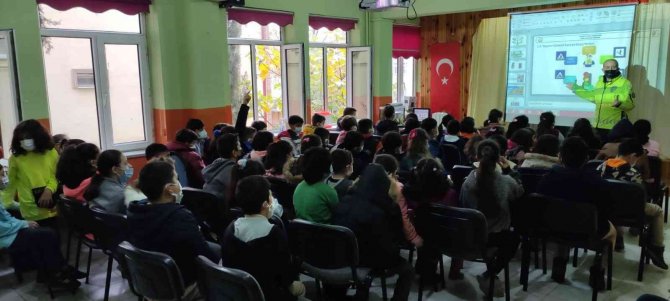 Miniklere Trafik Eğitimi