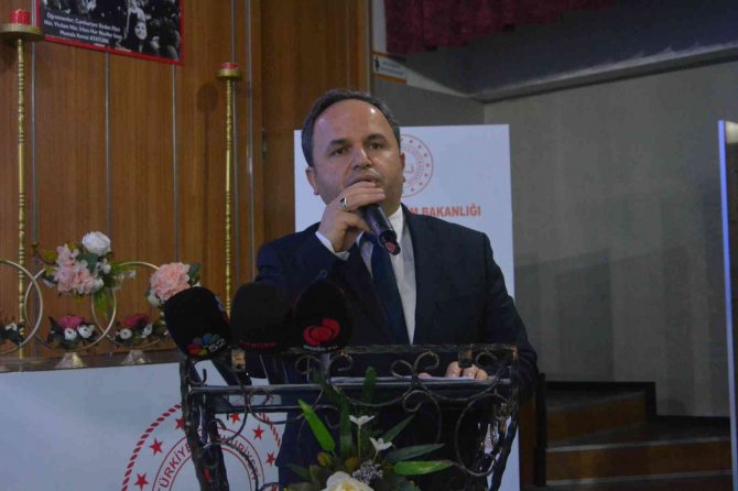 Eğitim Neferlerinin Günü Kutlandı