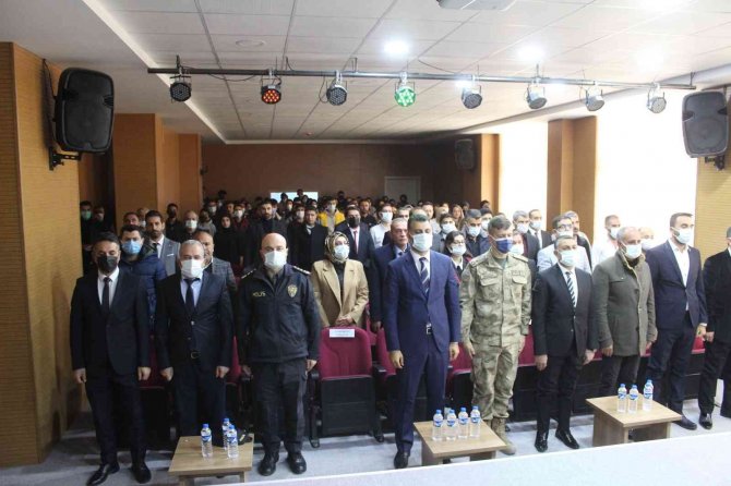 Muradiye’de 24 Kasım Öğretmenler Günü Kutlandı