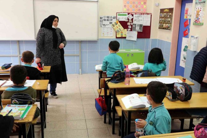 Engelli Öğrencisi, Öğretmen Olduğunu Hissettirdi