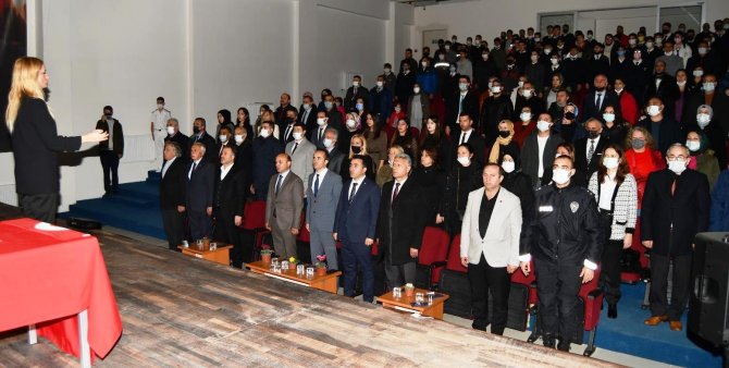 Yalova’da Öğretmenlere Yakışır Kutlama