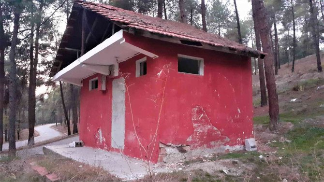 Mesire Alanındaki Tuvaletin Kapısı Duvar Örülerek Kapatıldı