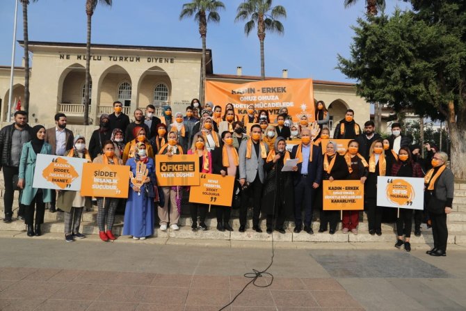 Ak Parti İ̇l Kadın Kolları Üyeleri, Kadına Yönelik Şiddete Dikkat Çekti