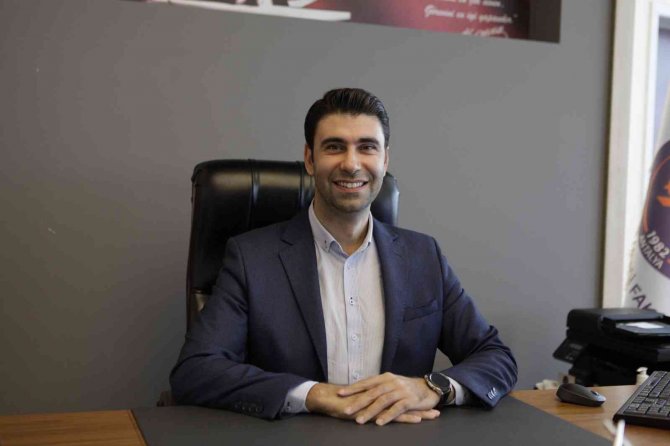 Prof. Dr. Kuştarcı: “Diş Hastalıkları Başta Kalp Kapakçığı Olmak Üzere Pek Çok Organı Etkiliyor”