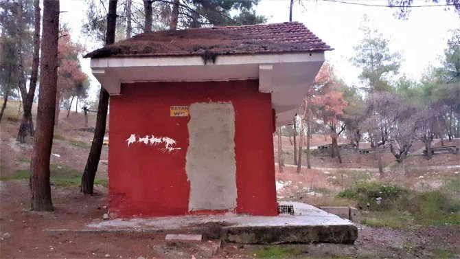 Mesire Alanındaki Tuvaletin Kapısı Duvar Örülerek Kapatıldı