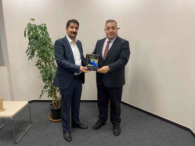 Asri̇ad Van Şubesinden Ticaret Bakan Yardımcısı Uçarmak İle Gazeteci Şahin’e Ziyaret