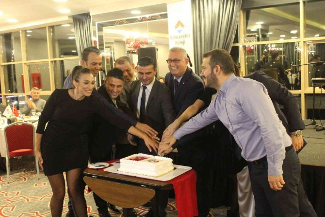 Öğretmenler Yemekte Buluştu