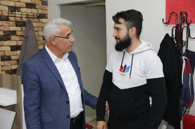 Başkan Güder Esnafları Yalnız Bırakmıyor