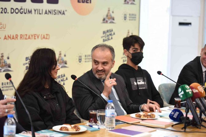 Bursa’da Kitap Şöleni Başlıyor