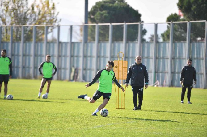 Bursaspor’da Gençlerbirliği Maçı Hazırlıkları Tamamlandı