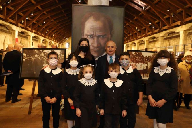 Öğretmenler Günü’nde “Geçmiş Zaman” Sergisi