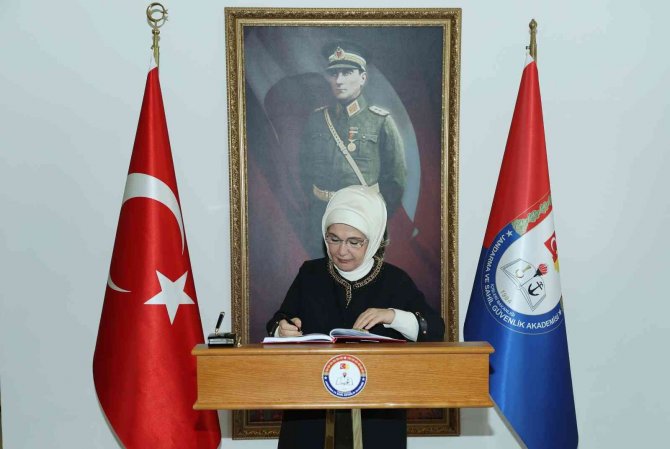 Emine Erdoğan’dan Başak Cengiz Açıklaması