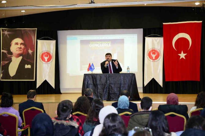 Başkan Oğuz Liselilerle Tecrübelerini Paylaşıyor