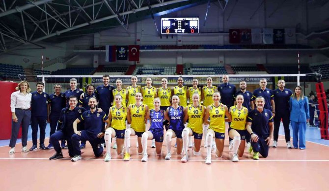 Fenerbahçe Opet, Şampiyonlar Ligi’ne Galibiyetle Başladı
