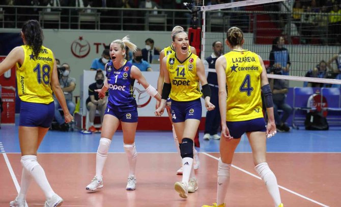 Fenerbahçe Opet, Şampiyonlar Ligi’ne Galibiyetle Başladı