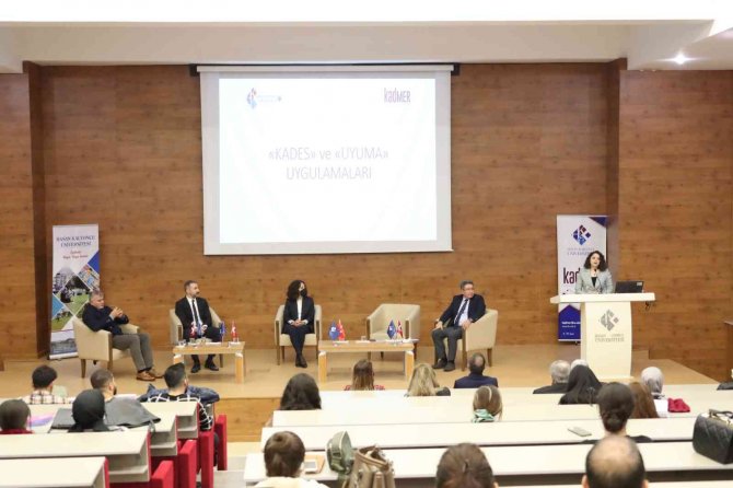 Hkü’de “Kadına Yönelik Şiddetle Mücadele" Paneli Düzenlendi