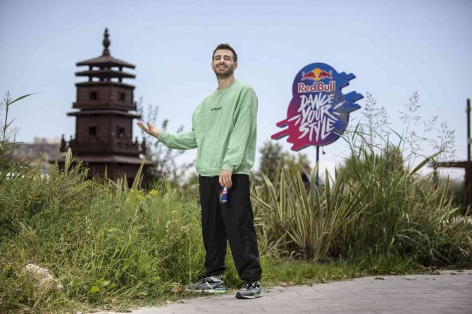 Yetenekli Dansçılar Red Bull Dance Your Style Dünya Finali’nde Yarışacak