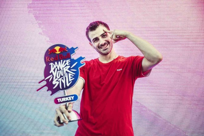 Yetenekli Dansçılar Red Bull Dance Your Style Dünya Finali’nde Yarışacak