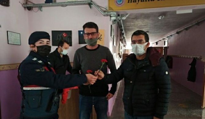 Jandarma Öğretmenleri Unutmadı