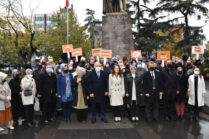 Ak Parti Trabzon İ̇l Kadın Kolları Başkanı Sürmen: “Kadına Yönelik Şiddet Sadece Ülkemizde Değil Maalesef Tüm Dünyada Bir Sorundur”