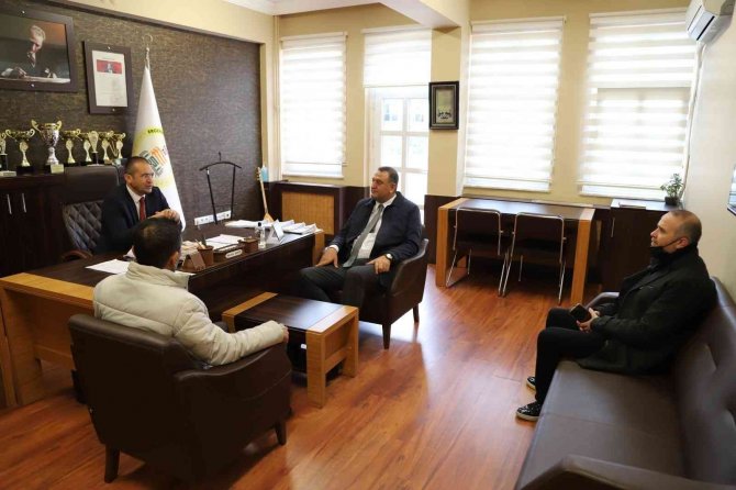 Kartal Belediyesi 24 Kasım Öğretmenler Günü’nü Unutmadı