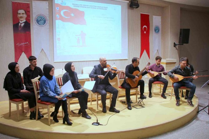 "21. Yüzyılda Öğretmen Olmak" Konulu Panel Düzenlendi