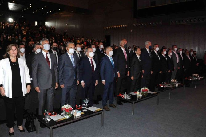 Bakan Ersoy: “Turizmde Yeni Hedef 29 Milyon Ziyaretçi, 24 Milyar Dolar Gelir”