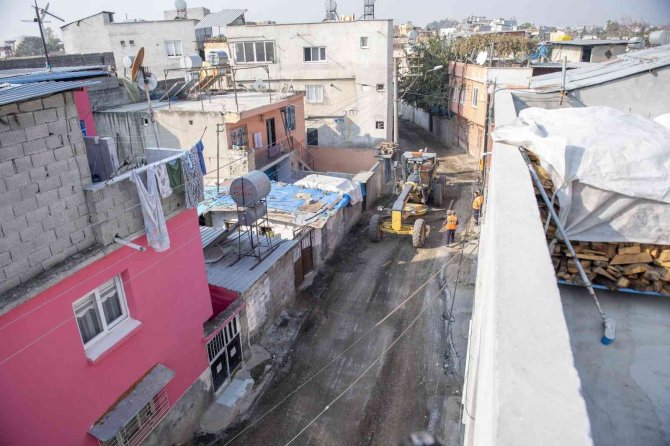 Mersin’de Asfalt Çalışması Sürüyor