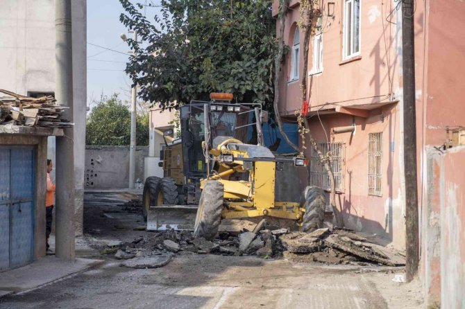 Mersin’de Asfalt Çalışması Sürüyor
