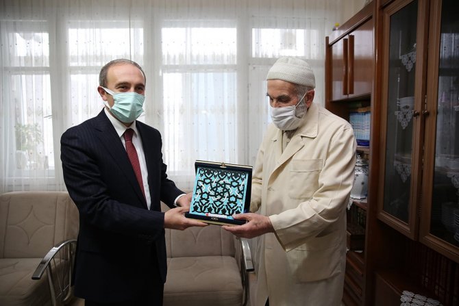 Mesleğe Adanmış Ömürlere Vali Cüneyt Epcim’den Ziyaret