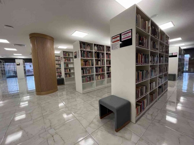 Bu Kütüphane Geleceğe Işık Tutuyor