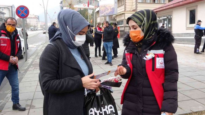 Muş’ta Güvenlik Güçleri Kadınlara Kades’i Tanıttı