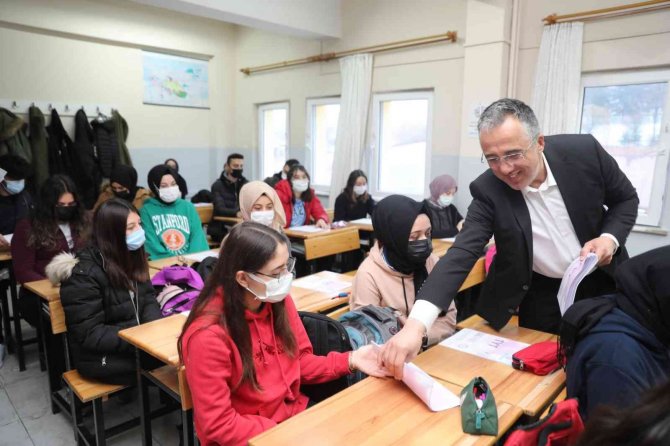 Ödüllü Deneme Sınavına 52 Okulda 8 Bin 639 Öğrenci Katıldı