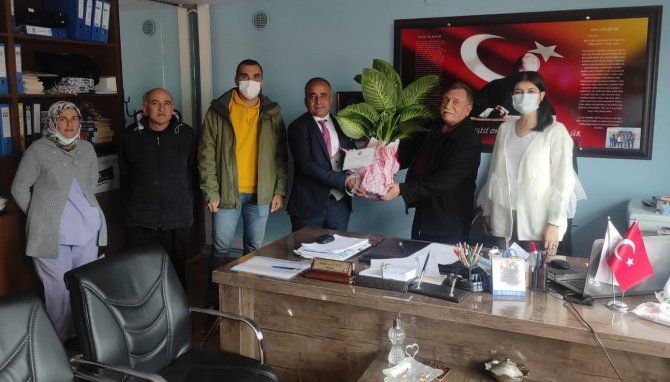 Başkan Kayda’dan Çiçekli Kutlama