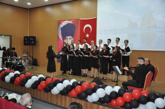 Öğretmenler Korosundan Muhteşem Konser