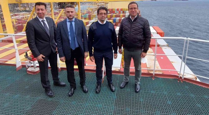 4 Futbol Sahası Büyüklüğündeki Dev Gemi Tekirdağ’da