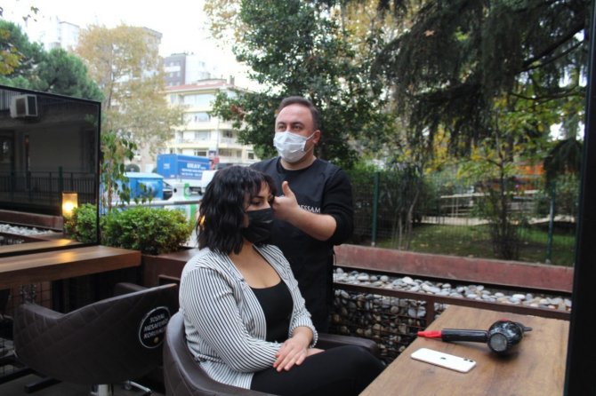 Ünlü Kuaför Emre Yeşiloğlu’ndan Pandemiye İlginç Çözüm