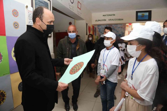 Kaymakam Solak, 4006 Tübi̇tak Bilim Fuarı’na Katıldı