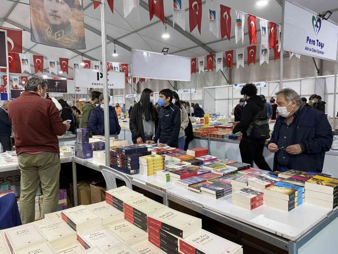 3. Çekmeköy Kitap Fuarı Başladı