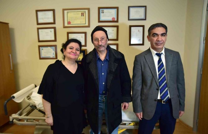 Eşinin Karaciğeri İle Hayata Tutundu