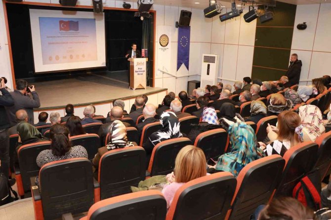 Ahlat’ta “Tarihin Görgü Tanıkları Ayağa Kalkıyor Projesi” Tanıtım Filminin Gösterimi Yapıldı